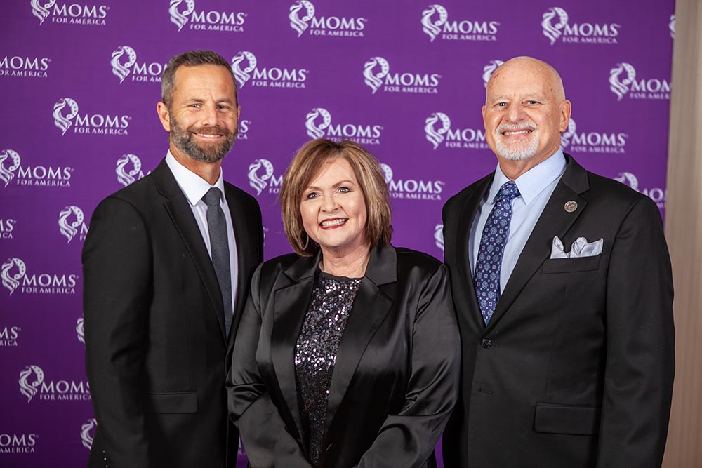 0170-Moms VIP-IMG_0249-full res