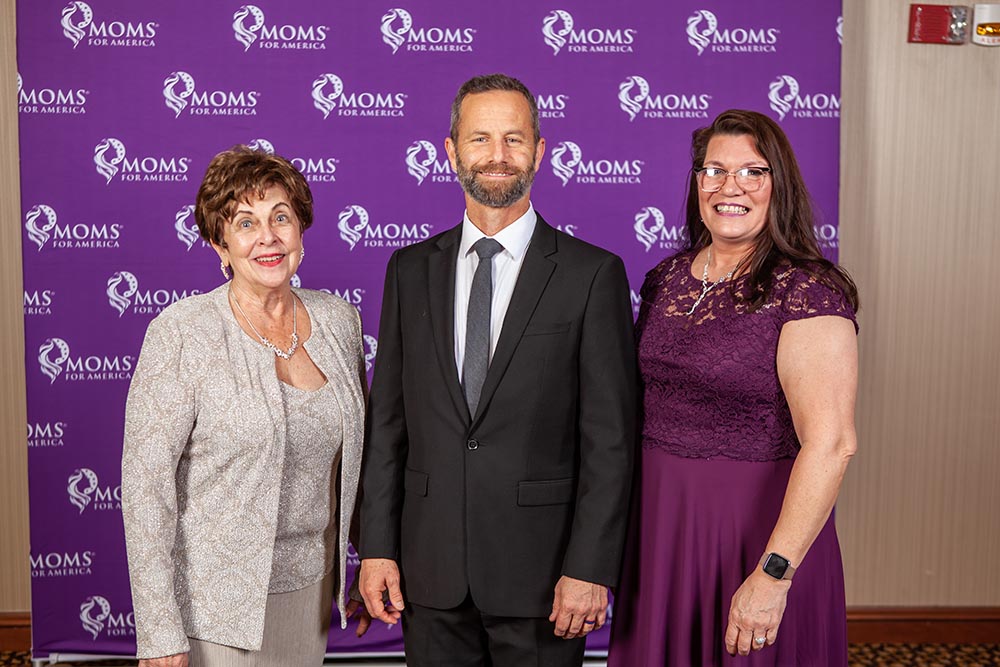 0198-Moms VIP-IMG_0300-full res