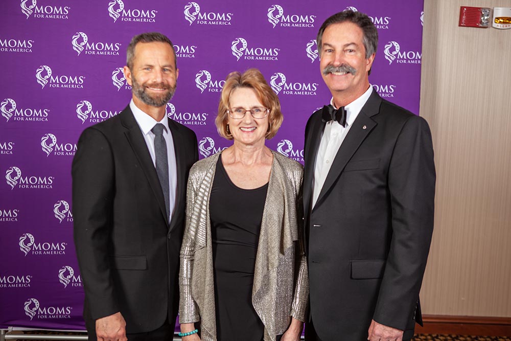 0206-Moms VIP-IMG_0314-full res