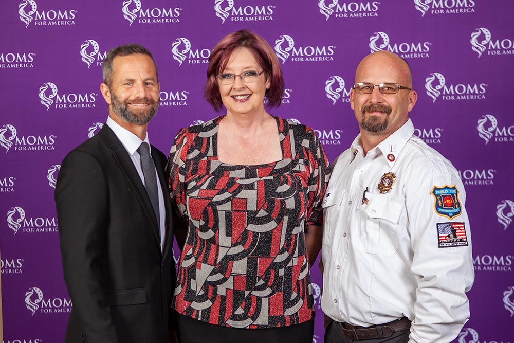 0231-Moms VIP-IMG_0352-full res