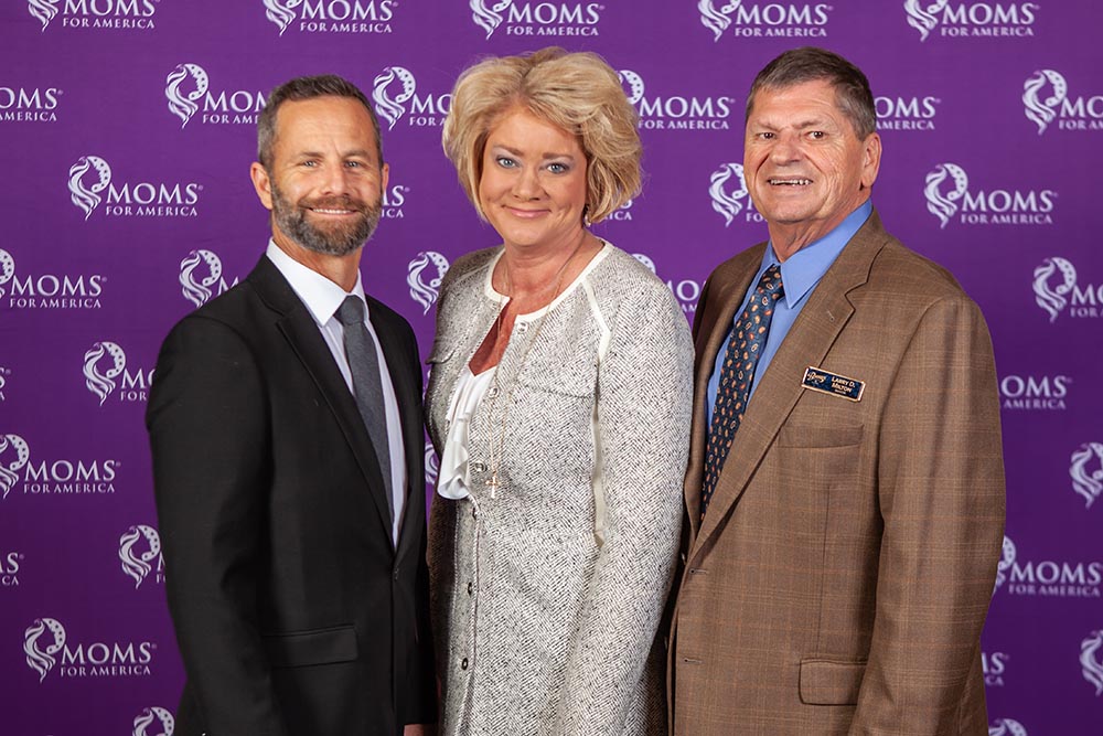 0238-Moms VIP-IMG_0361-full res